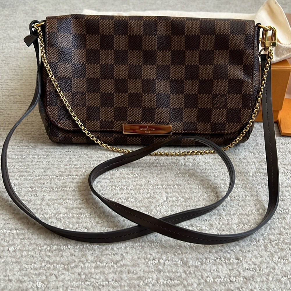 Louis Vuitton Favorite Damier handbag